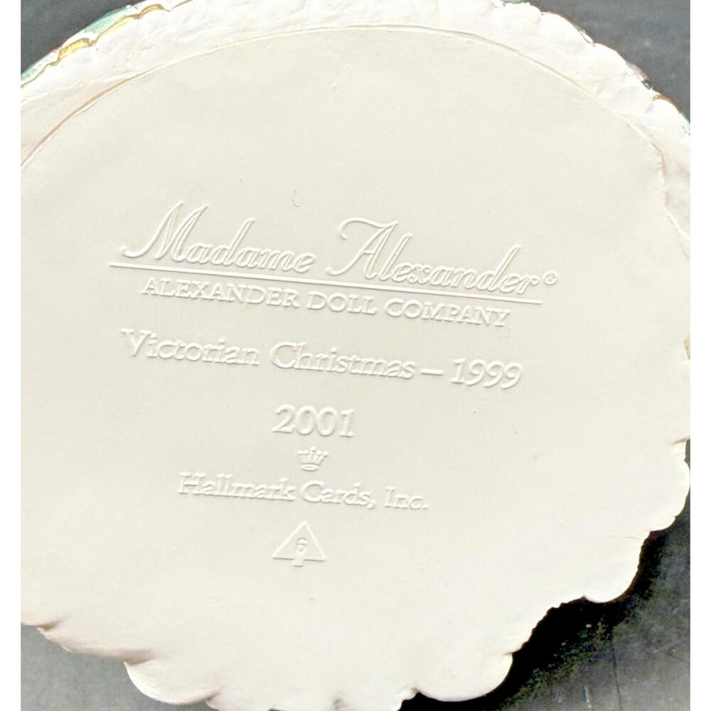 Hallmark Madame Alexander Keepsake Ornament 2001 Christmas Tree Ornament Boxed - Picture 4 of 4